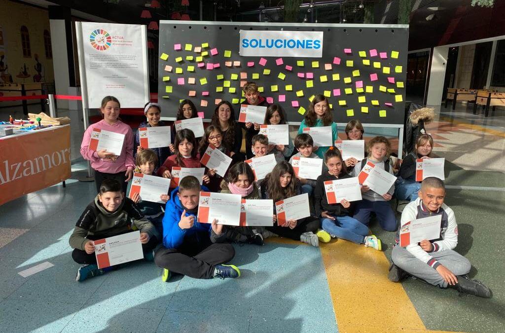 El alumnado del CEIP L’Horta Major de Alcoi visita la exposición de ‘Construye Valores’