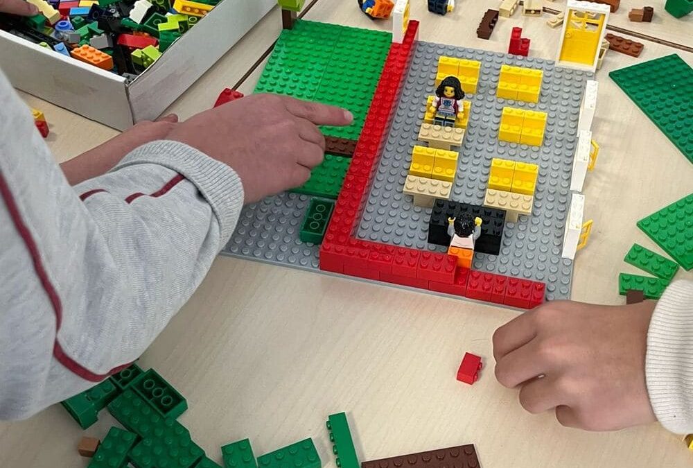 Los niños y niñas de tercer ciclo de primaria del CEIP Comtessa de Lucena ya están trabajando en el aula el proyecto ‘Construye Valores’